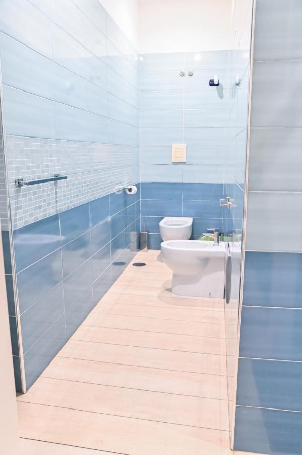Perlablu In Centro Bed & Breakfast Napoli Bagian luar foto